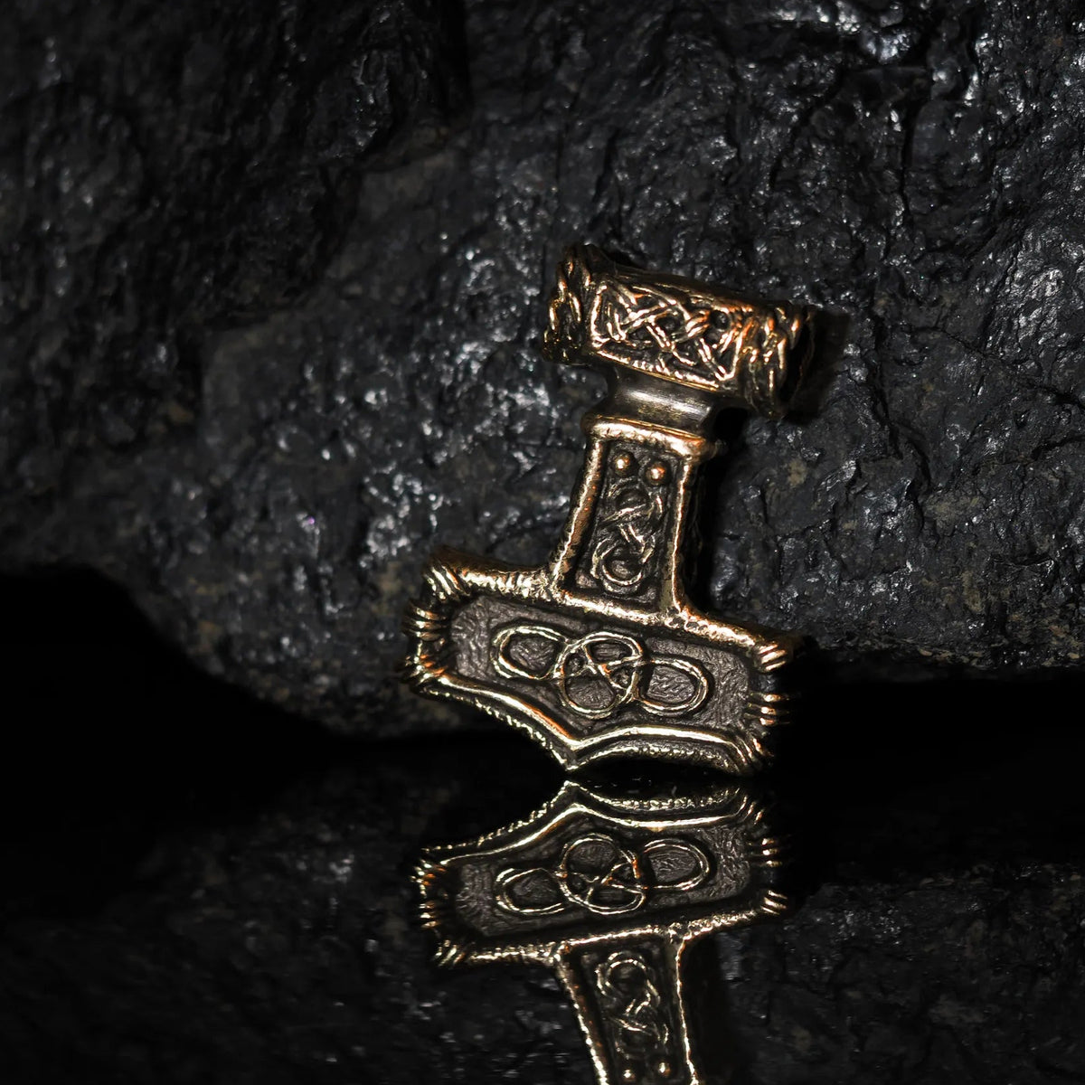 Detailed bronze Thor's hammer pendant with Norse knotwork and eternity symbol patterns, Evig styrka collection