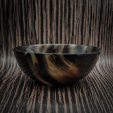 Round horn bowl 12cm natural oxhorn with grain pattern.
