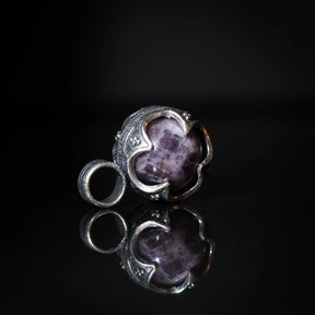 Gotlandshänge med ametist, silverpläterad mässing, ornamenterad ram med filigrédetaljer