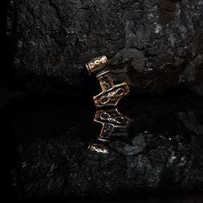 Bronserad Torshammare Valhalla på svart snöre