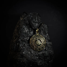 Val knot, brass