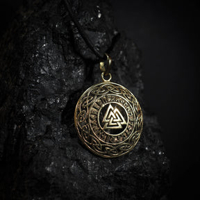 Val knot, brass