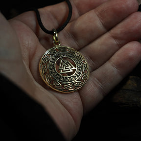 Val knot, brass