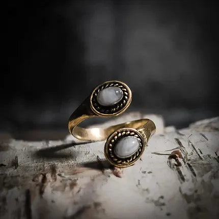 Spiralring med månesten