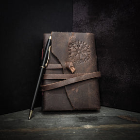 Vegvisir Anteckningsbok, 3 storlekar., produktbild visar designen och materialet.