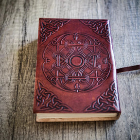 Vikingadrake-Anteckningsbok, läderbok med håndgjord design.