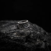 Skäggpärla-Eskil, mässing, med pärlor.