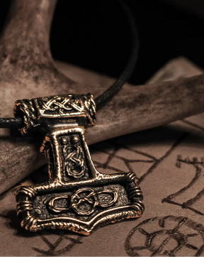 Bronze Thor's hammer pendant with ornate Norse knotwork, Evig styrka strength collection