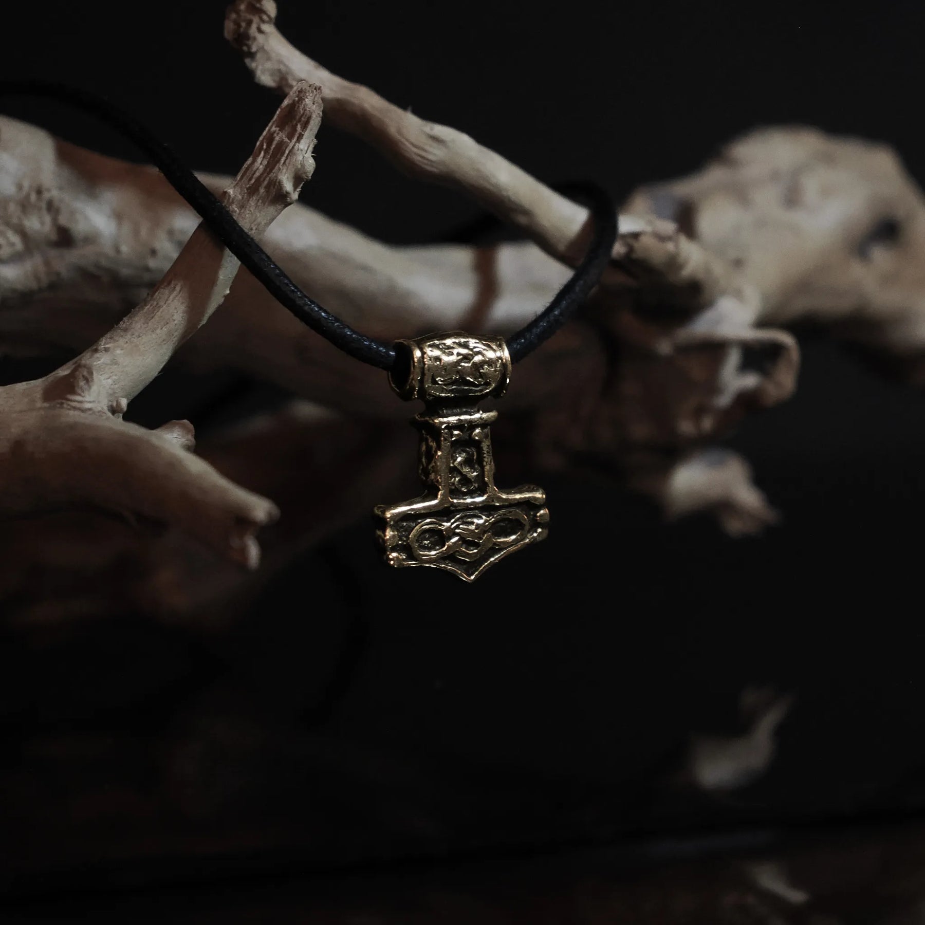 Torshammare Valhalla, brons, hänge brons.