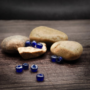 Ultramarinblå glaspärla, silver.