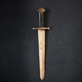 Träsvärd krigare, läder.