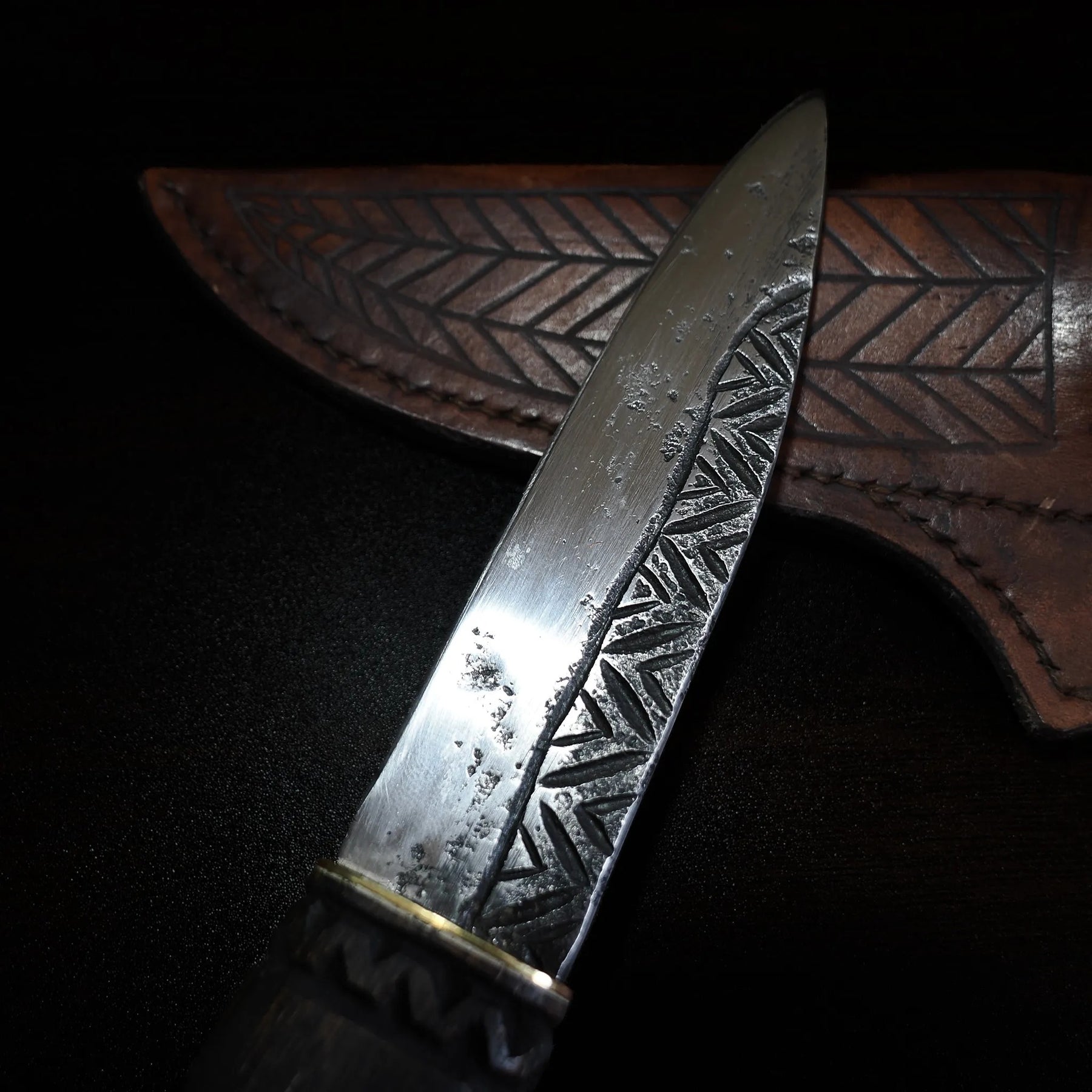 Kniv med drakhuvud