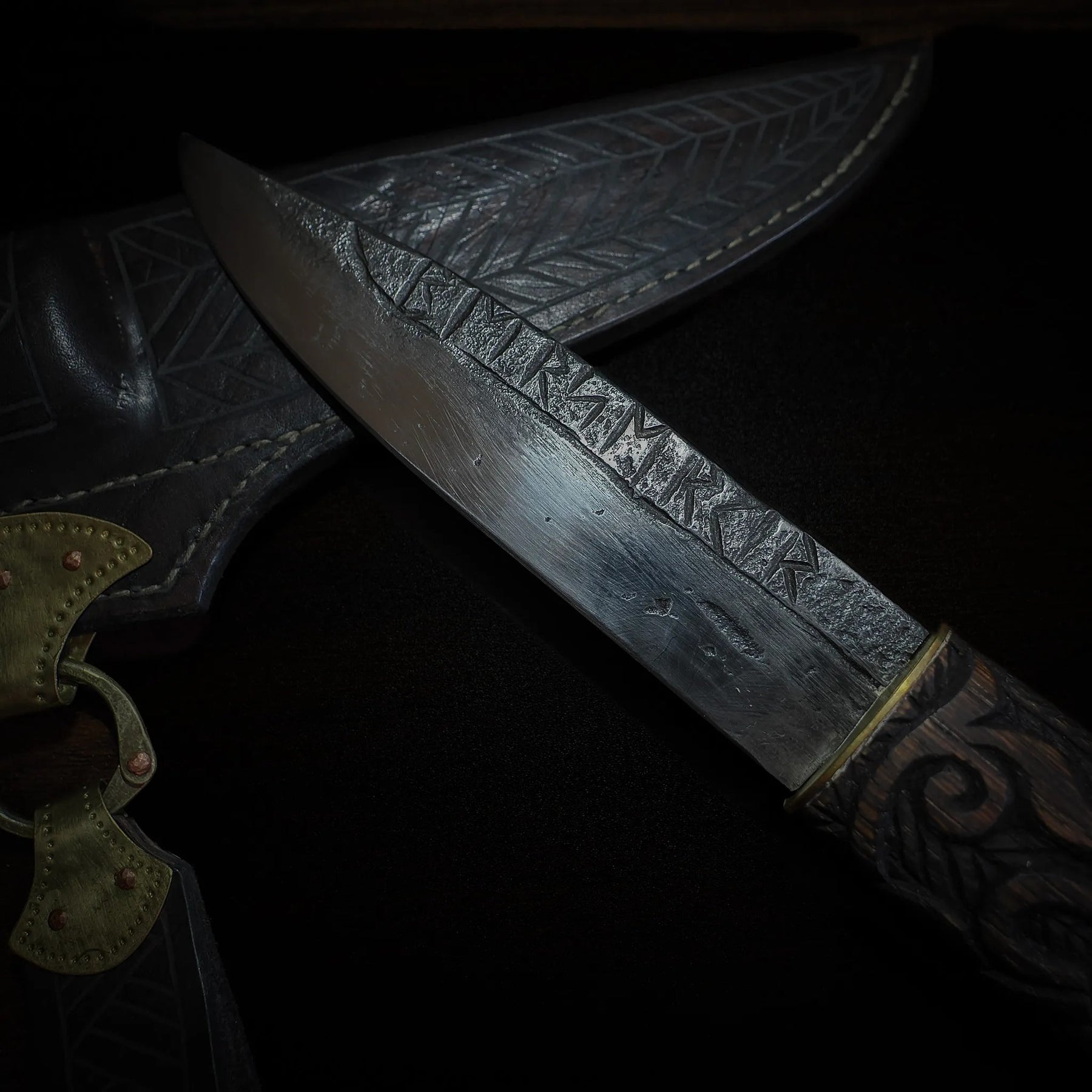 Knife with Wolf Head