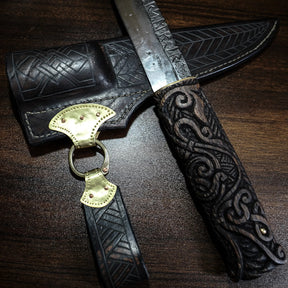 Knife with Wolf Head