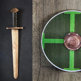 2:a sortering: Lilla krigaren, med Grön sköld och träsvärd