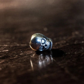 Glaspärlor för traditionell vikingatida smyckesprydnad.