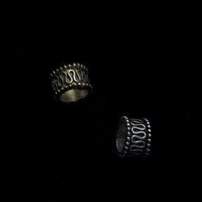 Skäggpärla Leid mässing keltisk scrollwork och knutmönster.