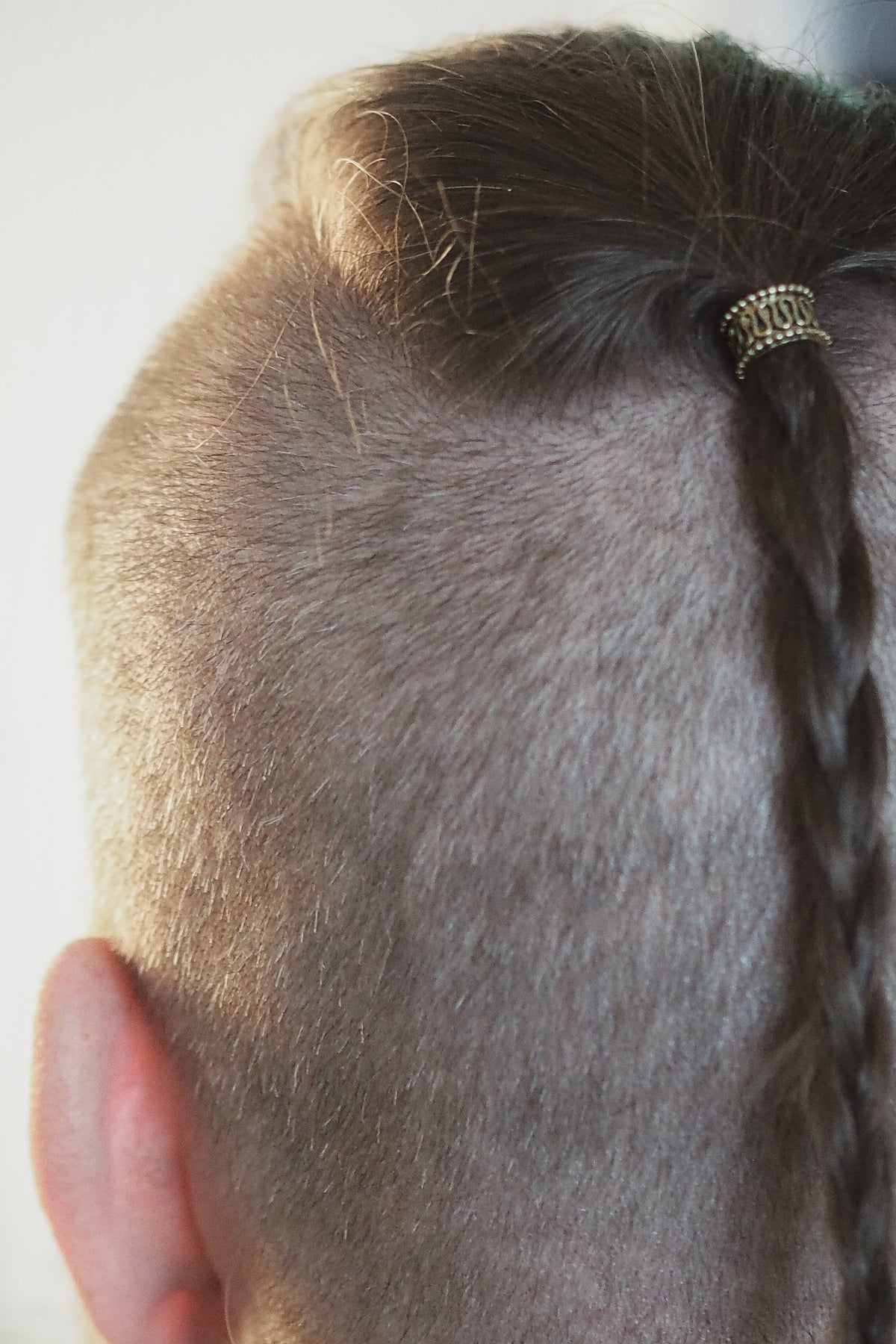 Skäggpärla-Eskil, skäggpärla i vikingastil.