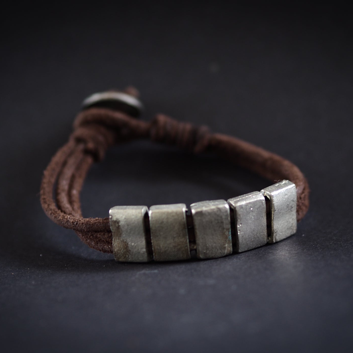 Vale Vikingaarmband, armband med dekorativt mönster.