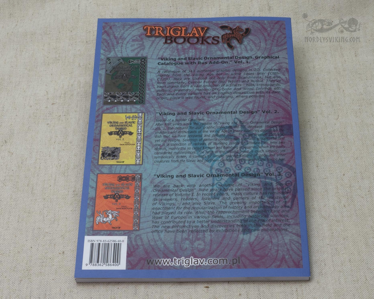 Titelblad av bok om vikingsk och slavisk ornamental design med dedikering och central flätad ramdesign.